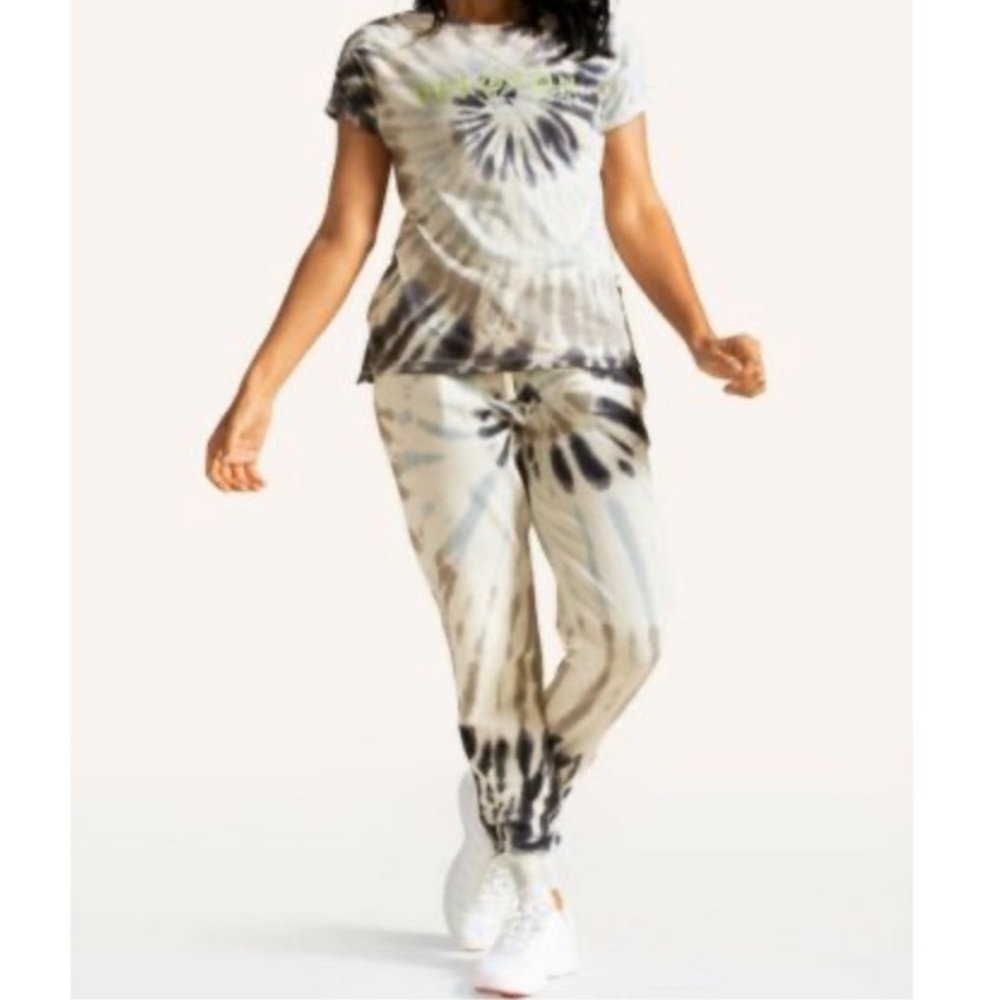 Peloton Tie-Dye T-Shirt and Joggers Set Size XL